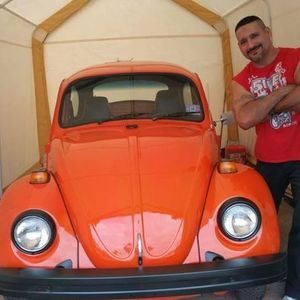 Meet your Posher, Henry